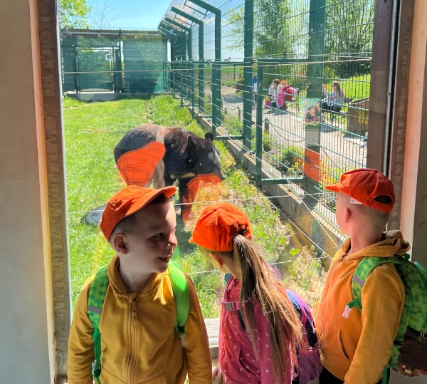 Náhledová fotka - Děti v ZOO